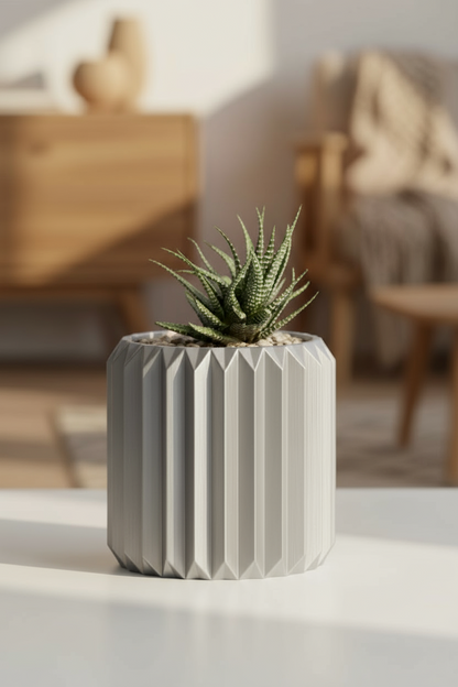 Plant Pot Big Ribbed Triangle 1