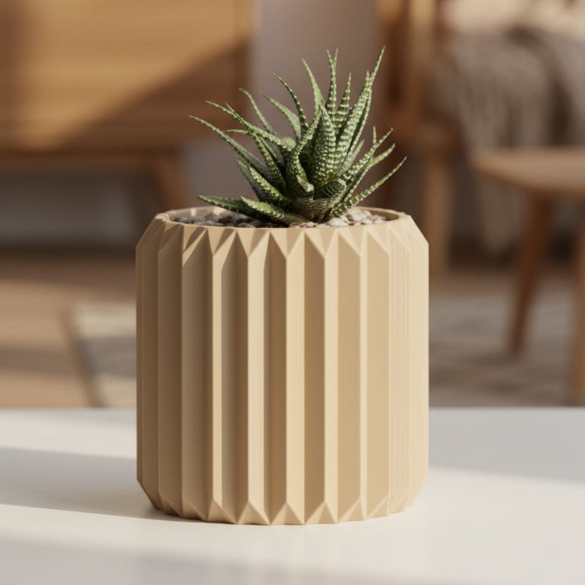 Plant Pot Big Ribbed Triangle 1