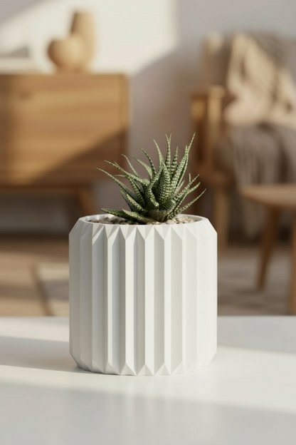 Plant Pot Big Ribbed Triangle 1