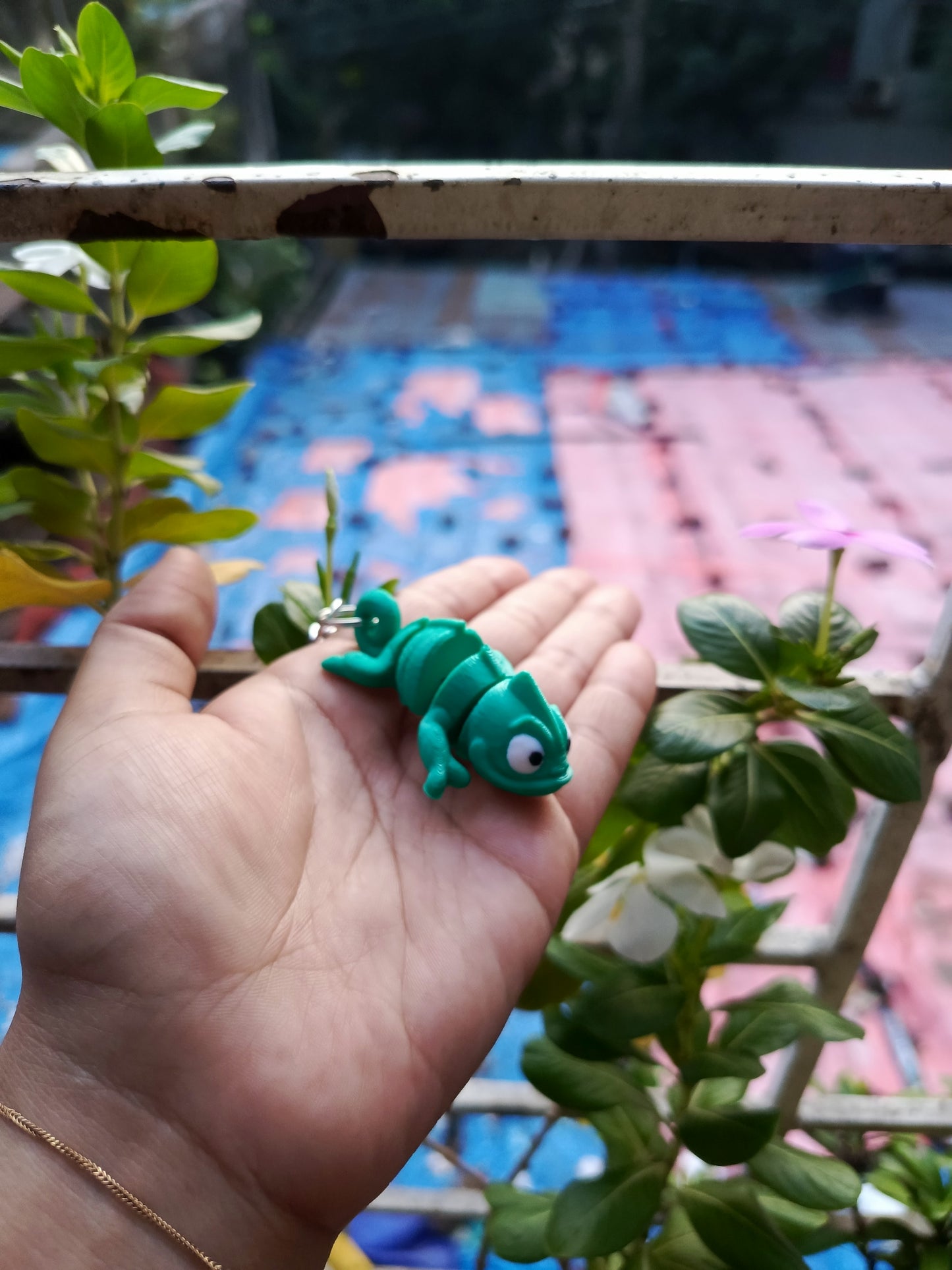 Chameleon keychain