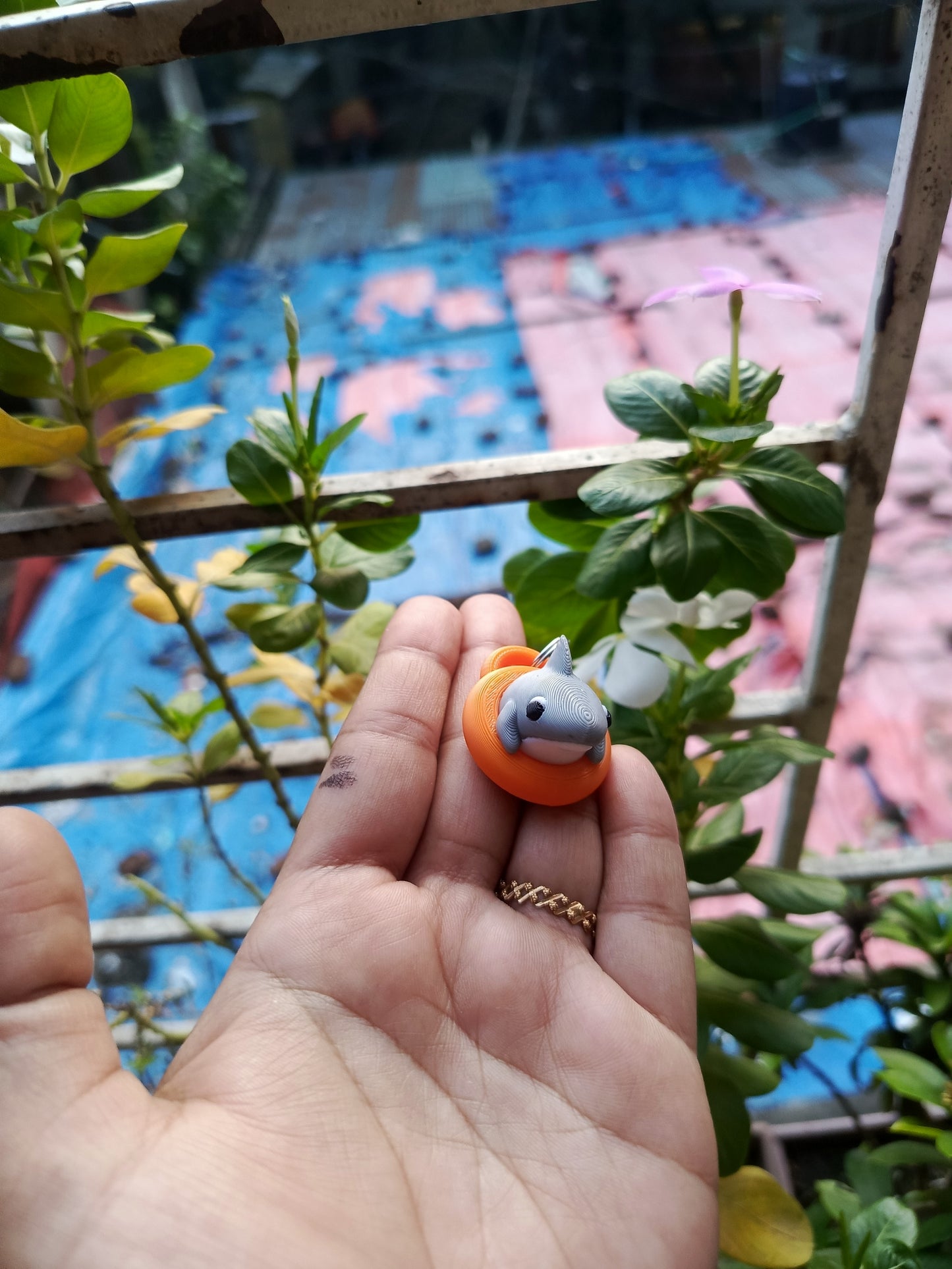Floating shark keychain