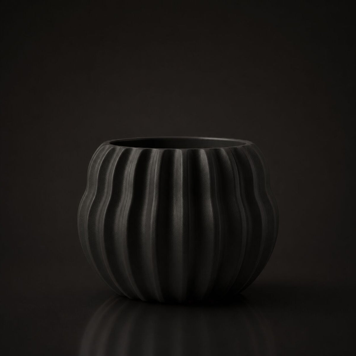 Bloom Planter Black