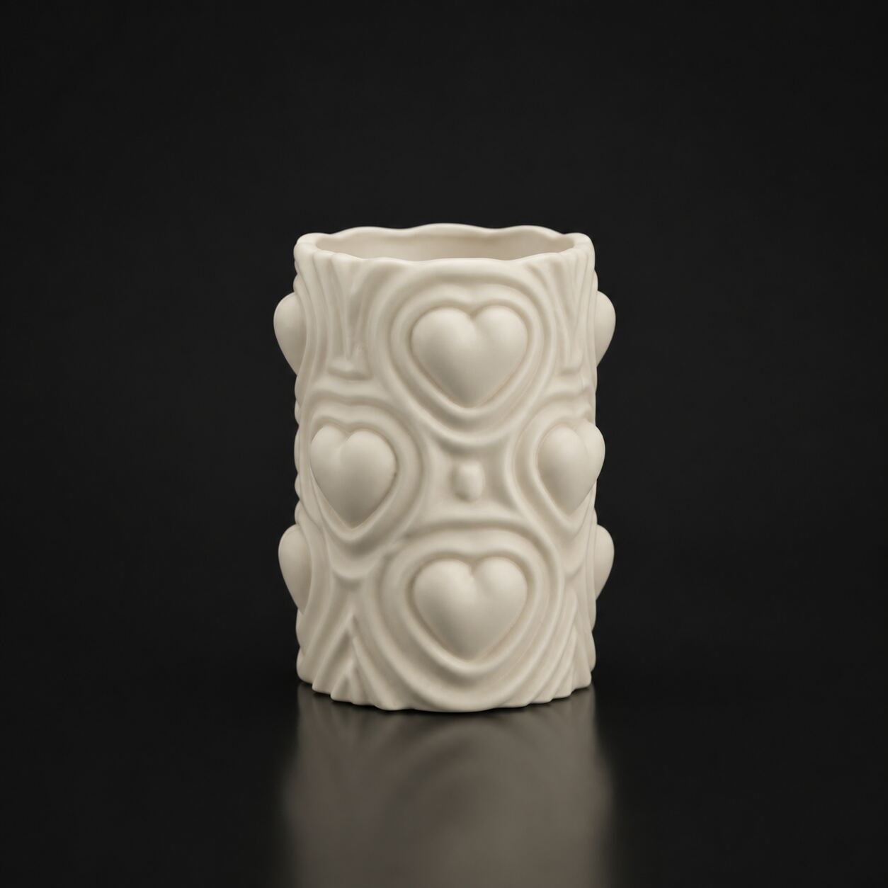 Heartbeat Rhythm Vase  (Only vase) Bone White