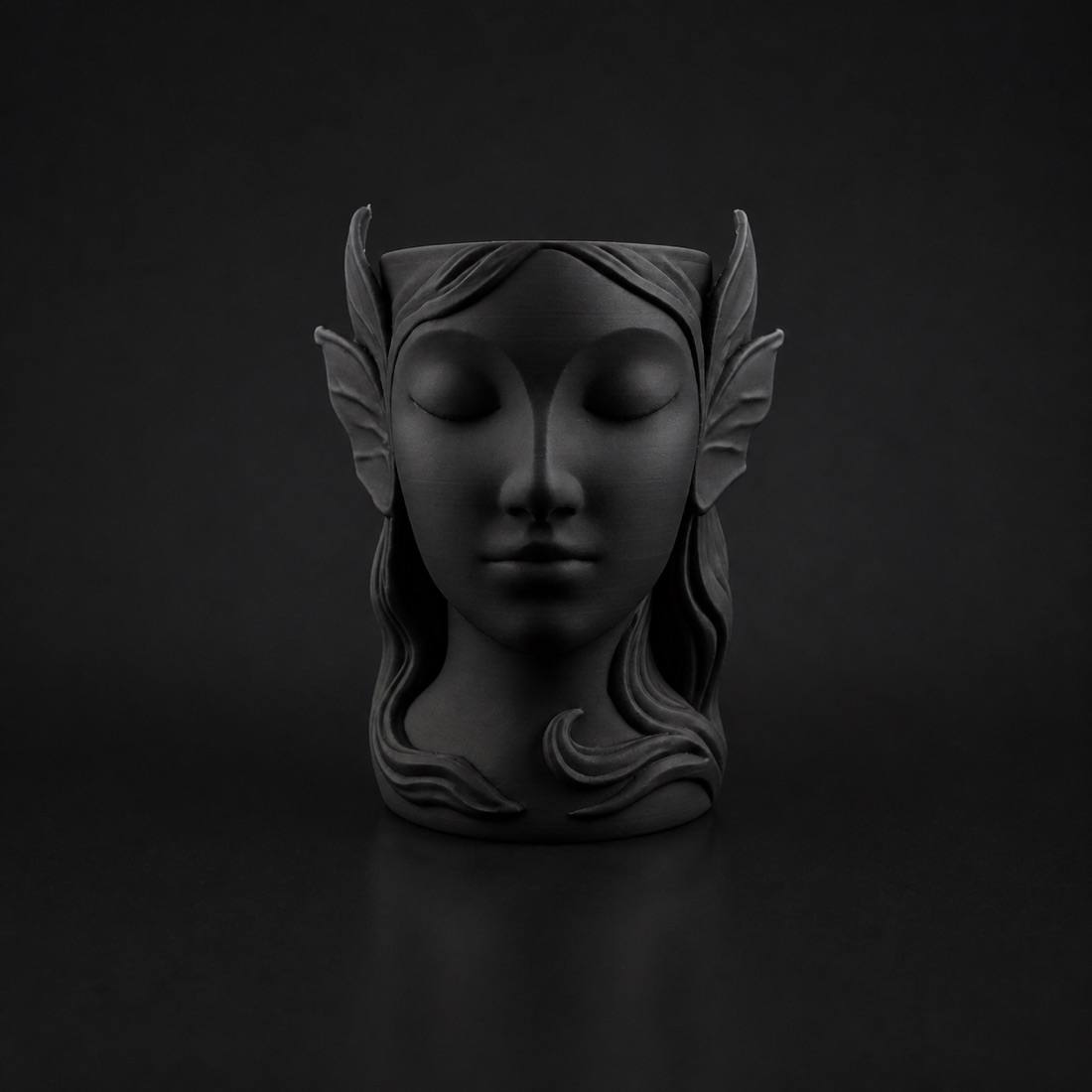 Mother Nature Pen Holder in Black