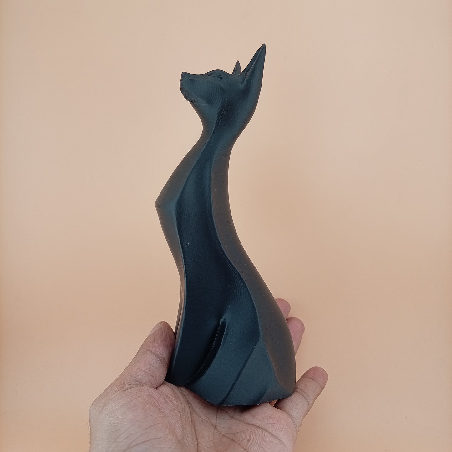 Graceful Cat Sculpture – Elegance and Mystery