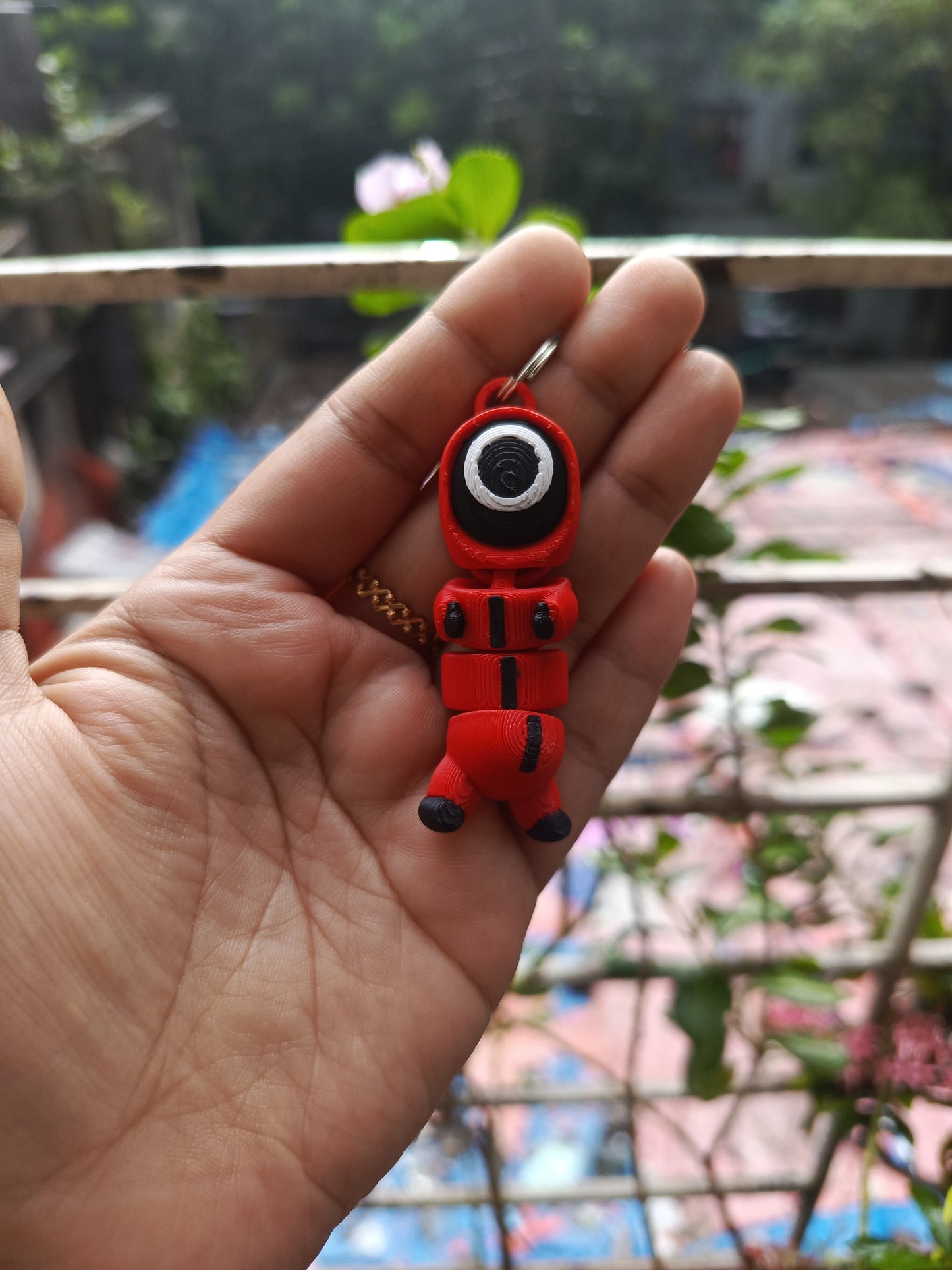 Squid game circle soldier keychain