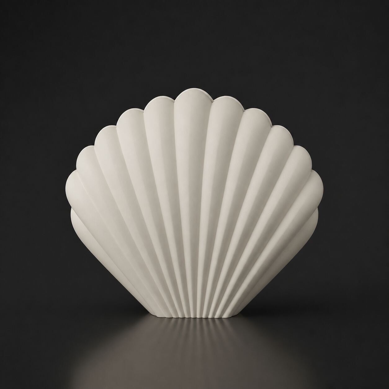 Shell Vase (only vase) Bone White
