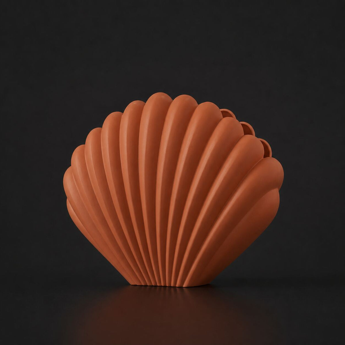 Shell Vase Terracotta