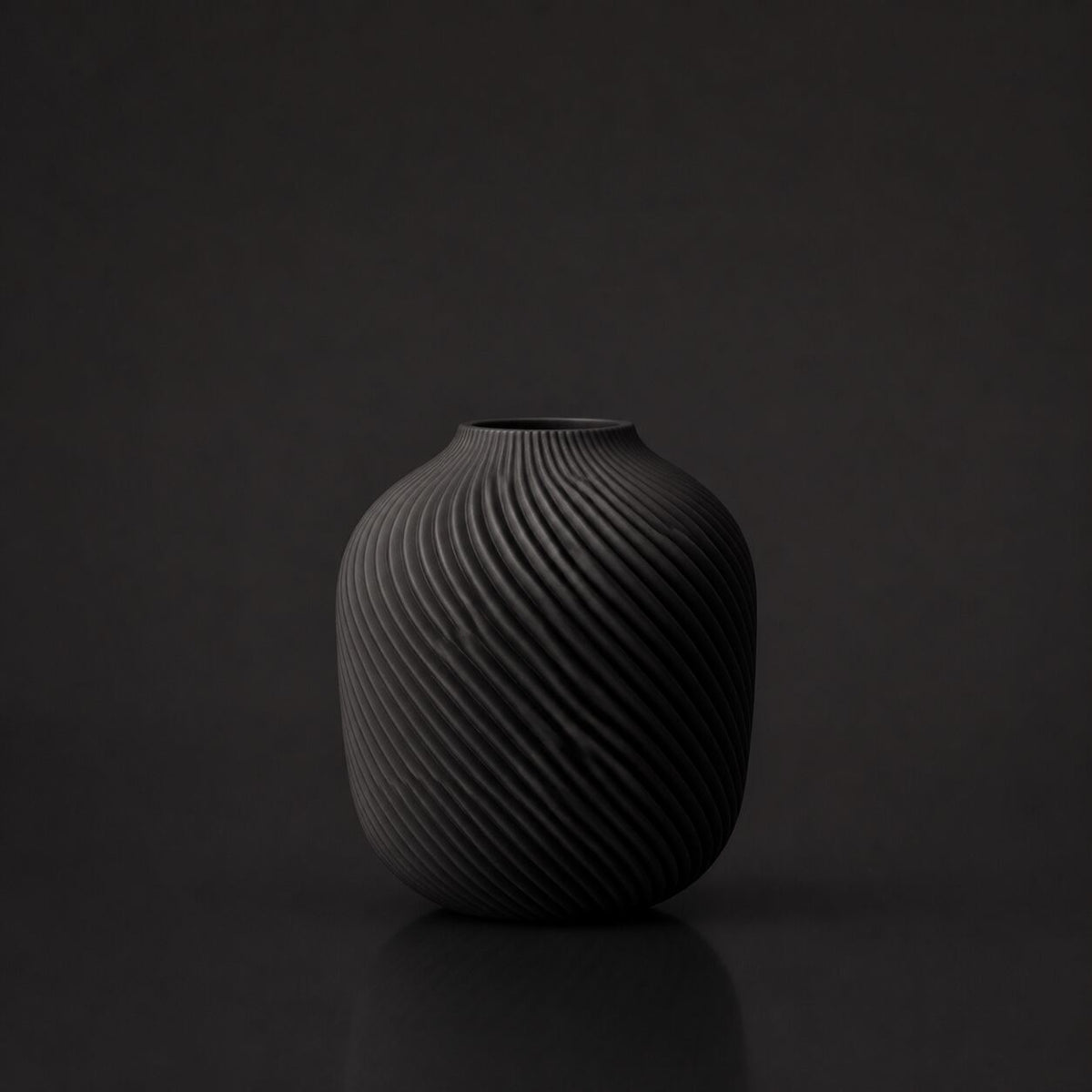 Spiral Vase Black