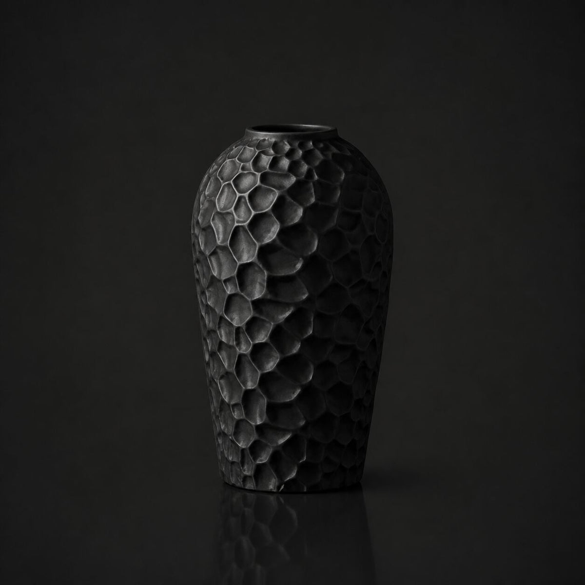 Stoneleaf Vase Black