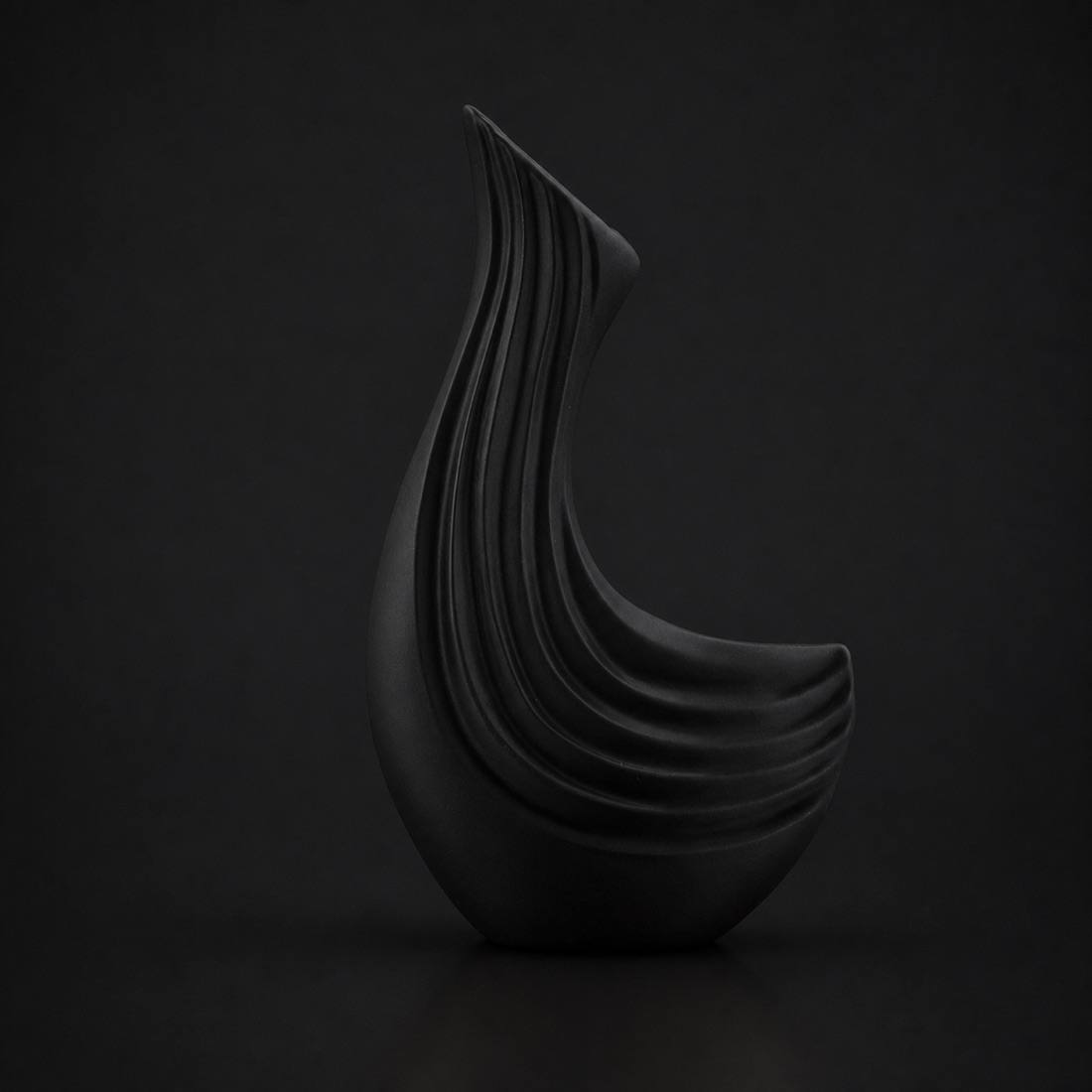 Swan Vase (only vase) Black