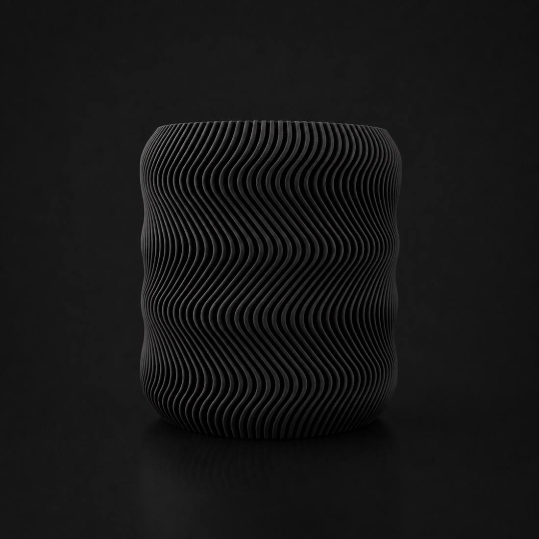 Swrill Planter Black