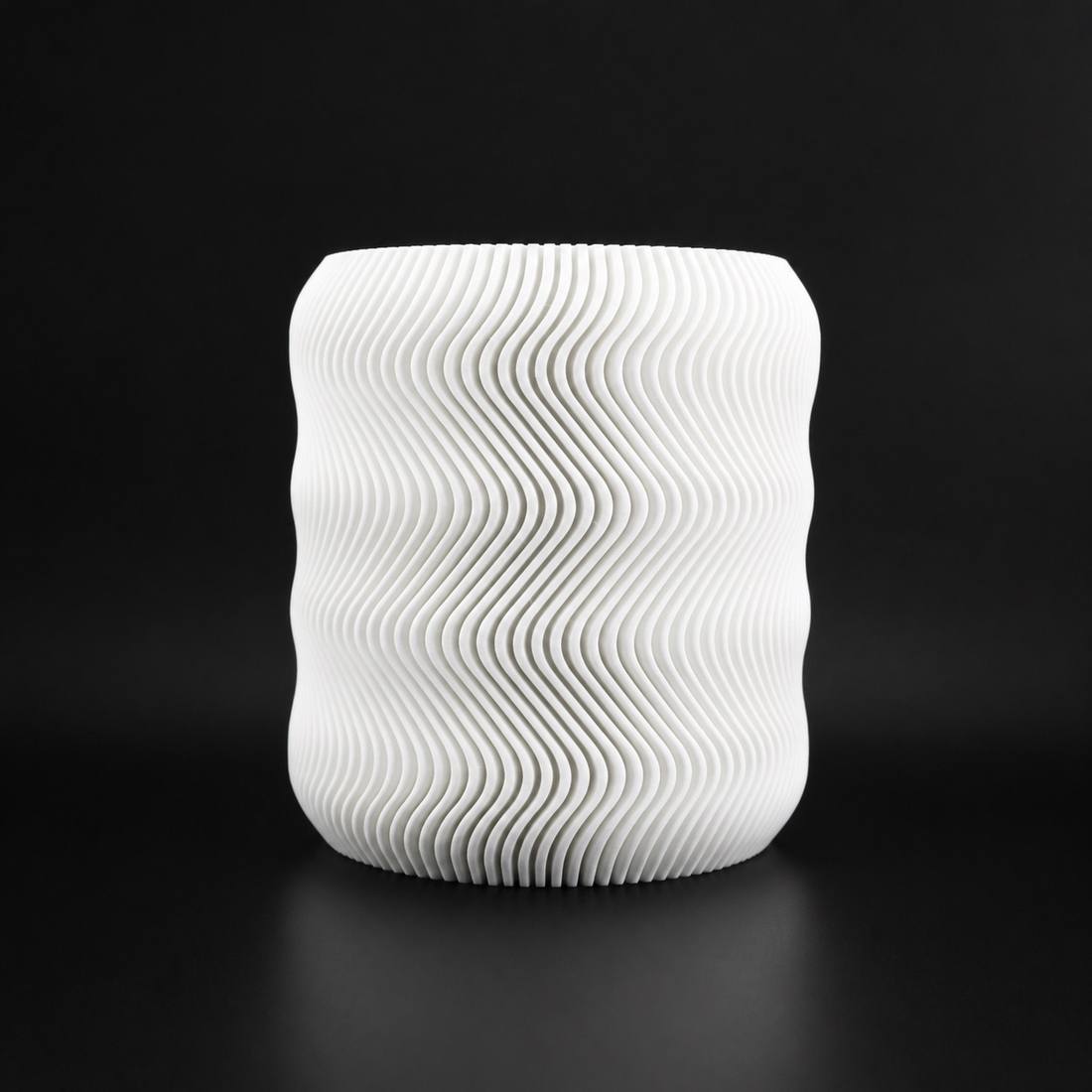 Swrill Planter White