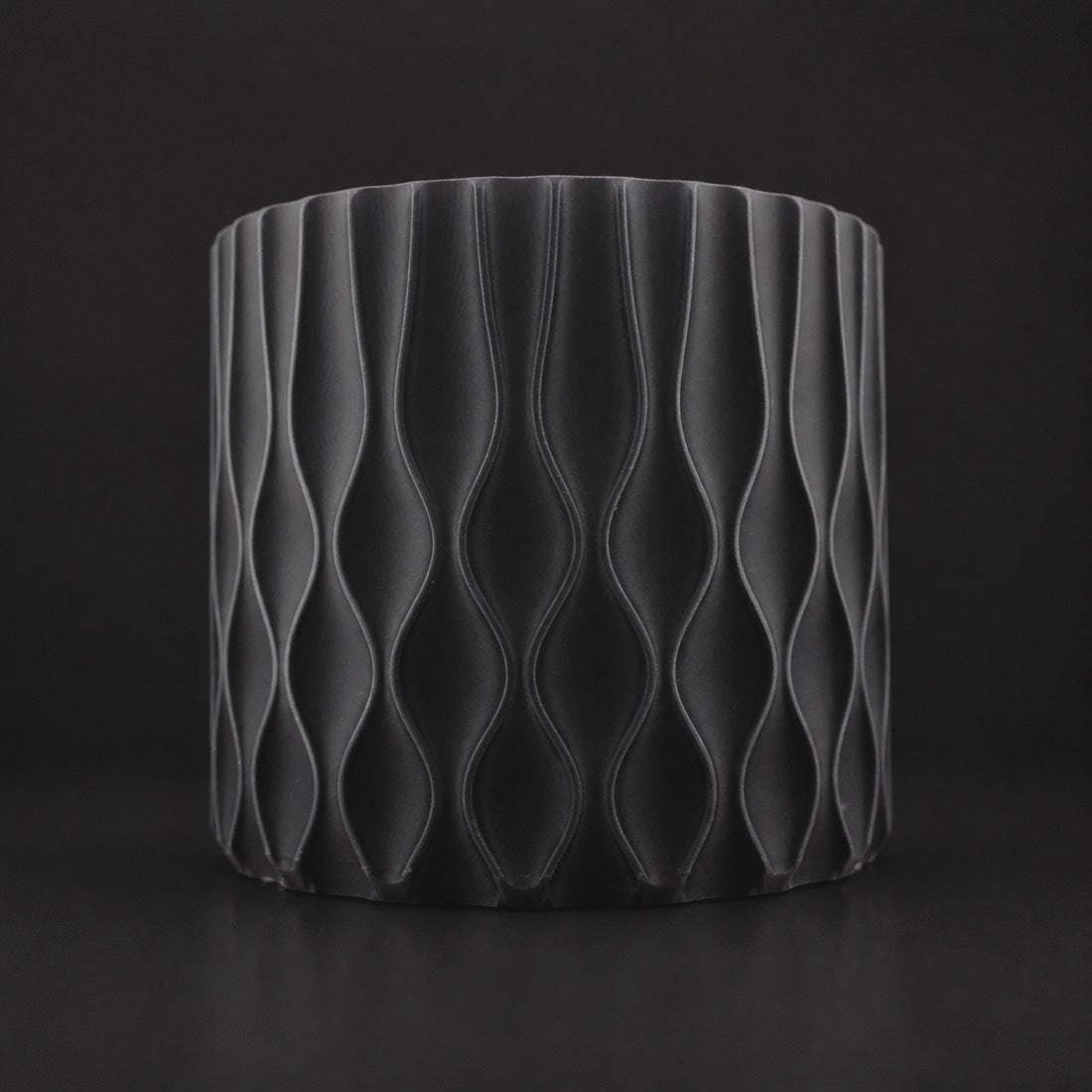 Wave Planter ashen-concrete