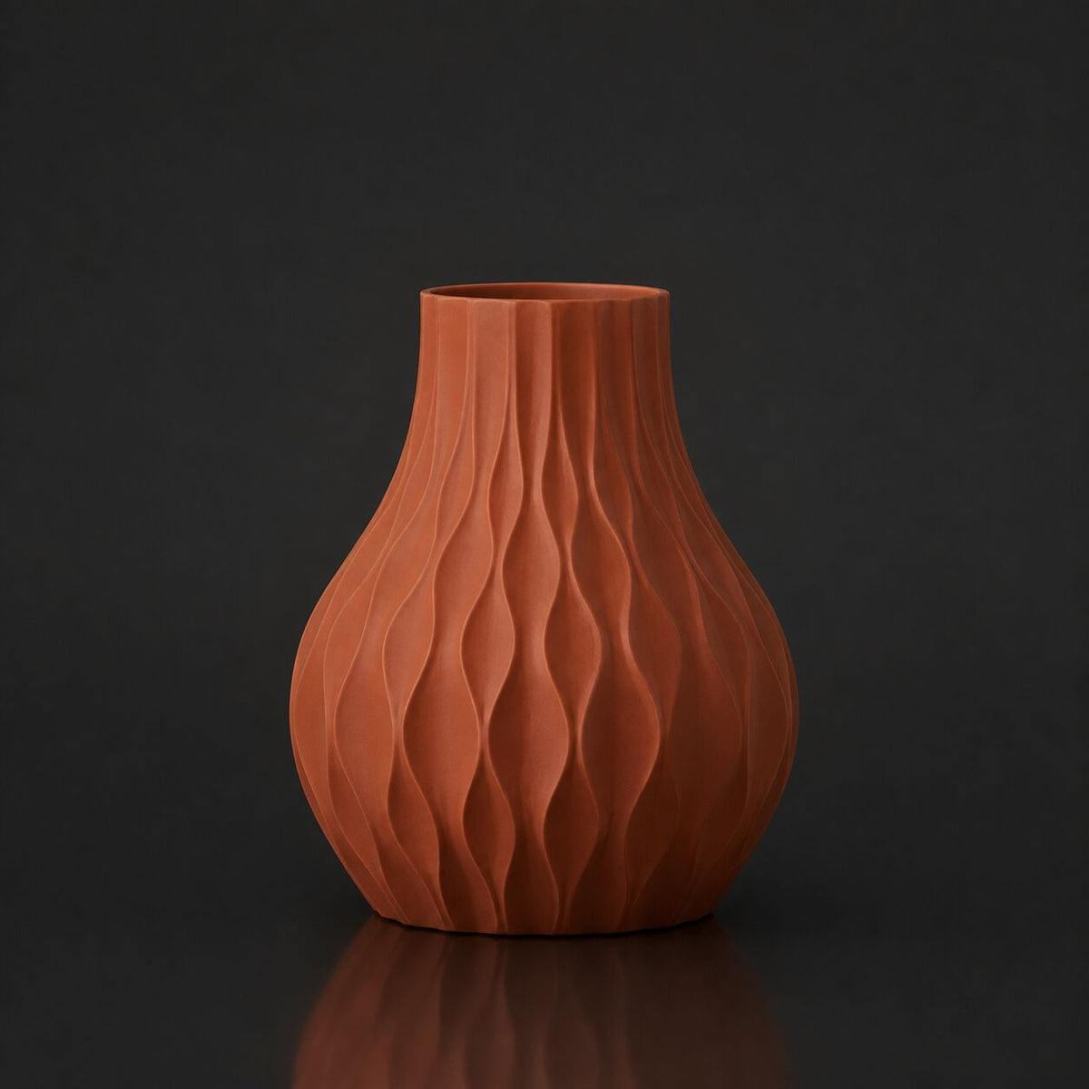 Wavy vase Brown