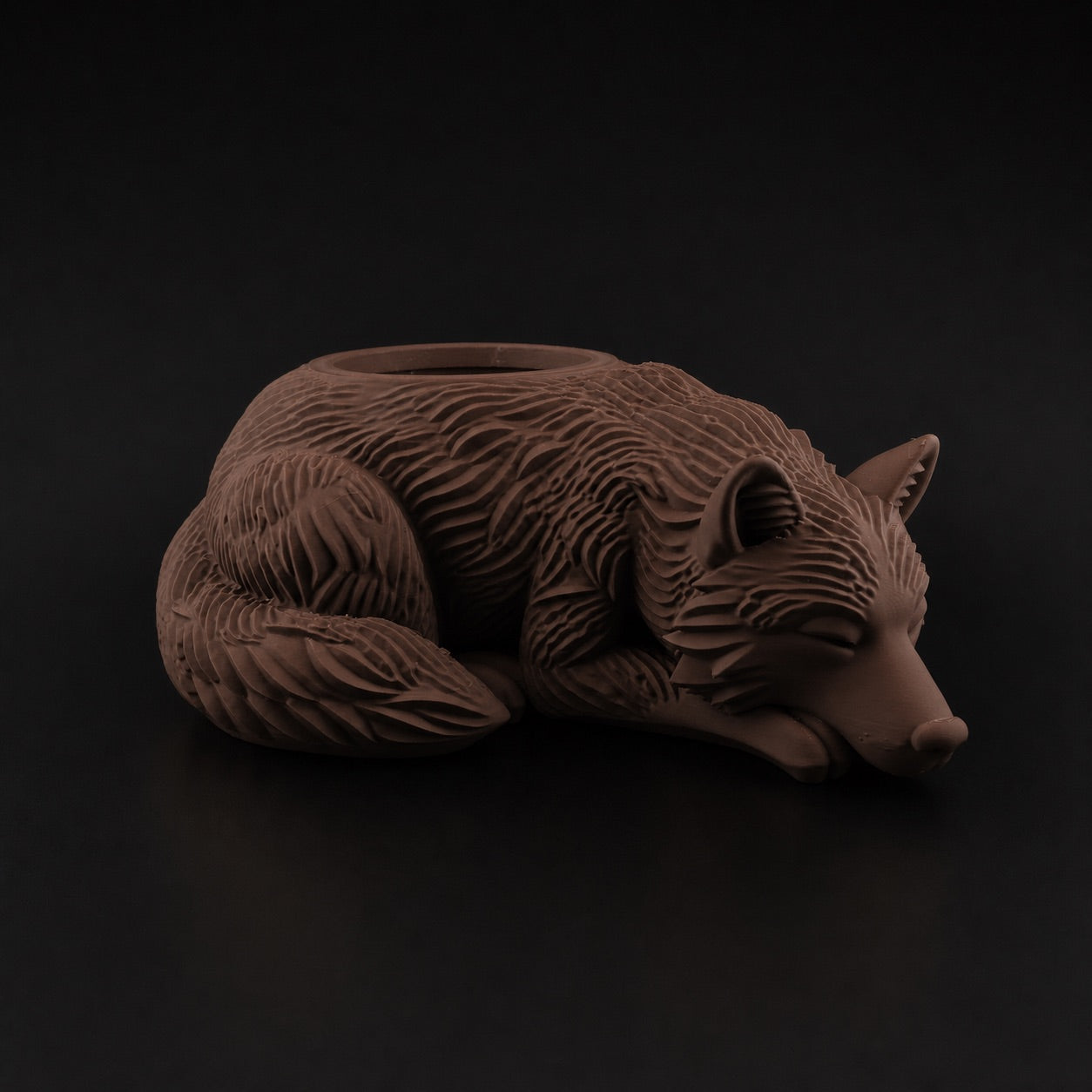 Wolf Planter in Cocoa Brown finish