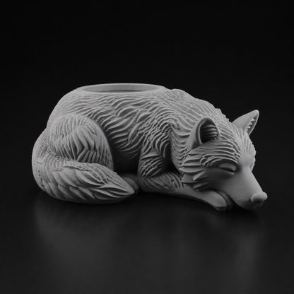 Wolf Planter in Gray finish