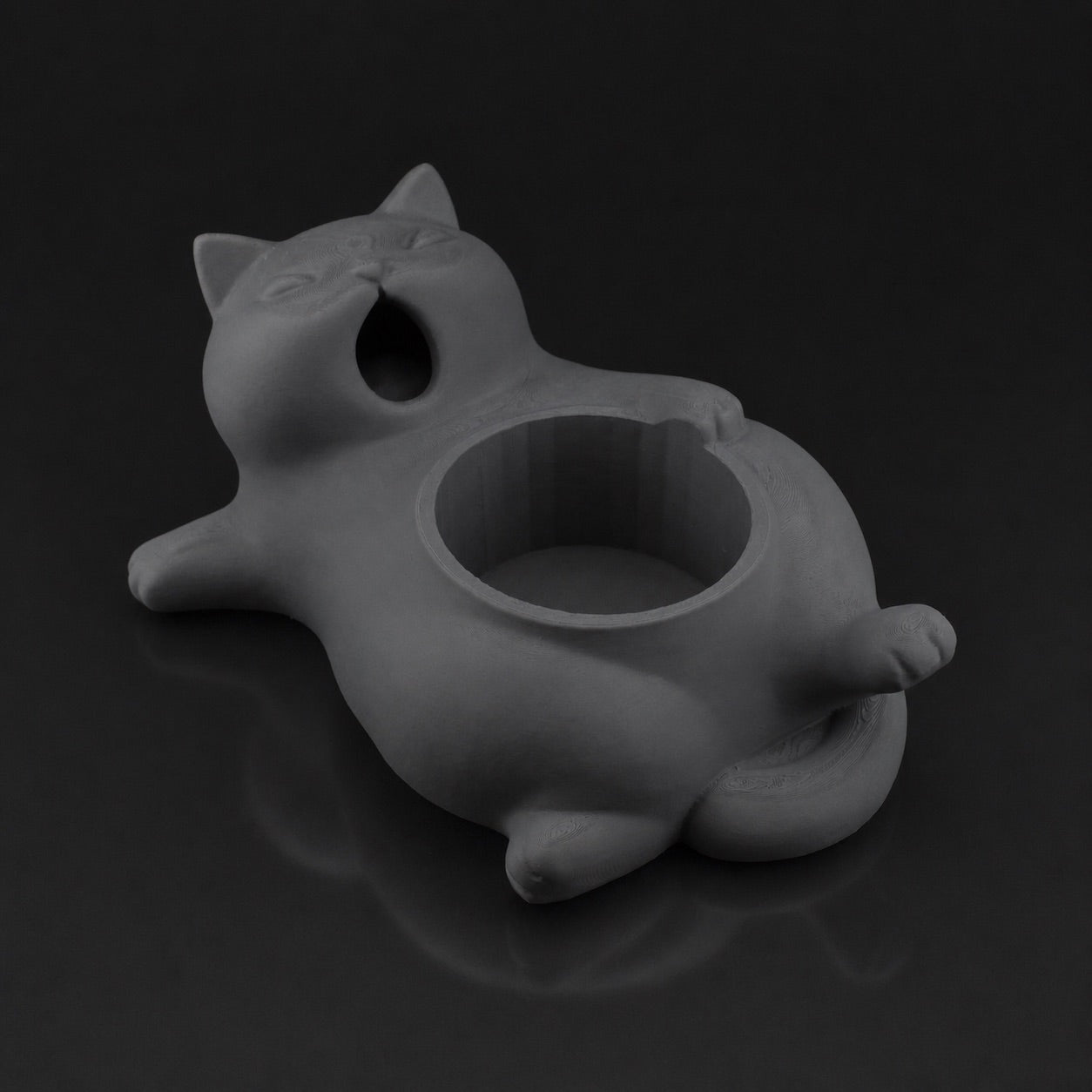 Yawning Cat Planter ashen-concrete