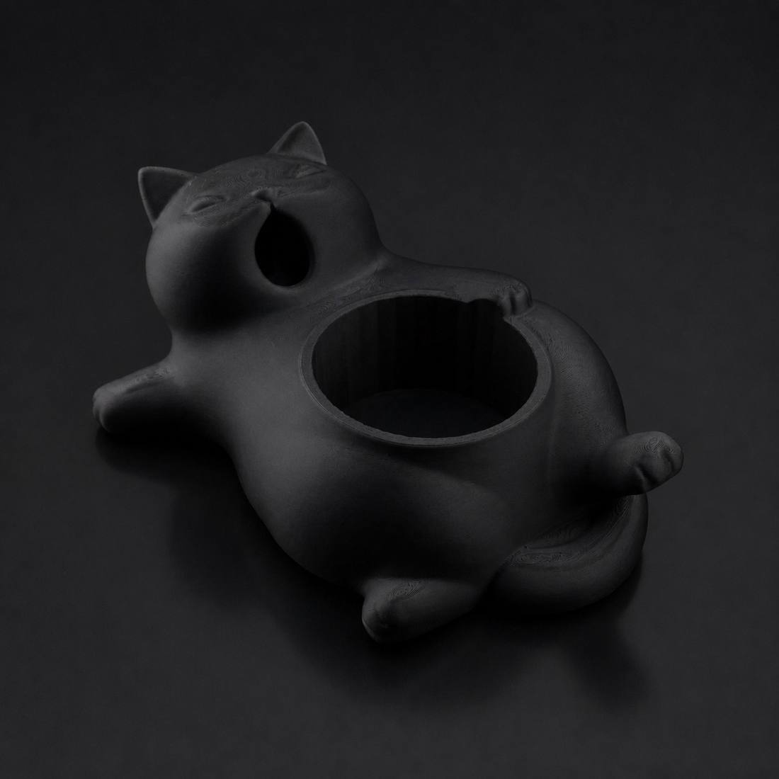 Yawning Cat Planter black