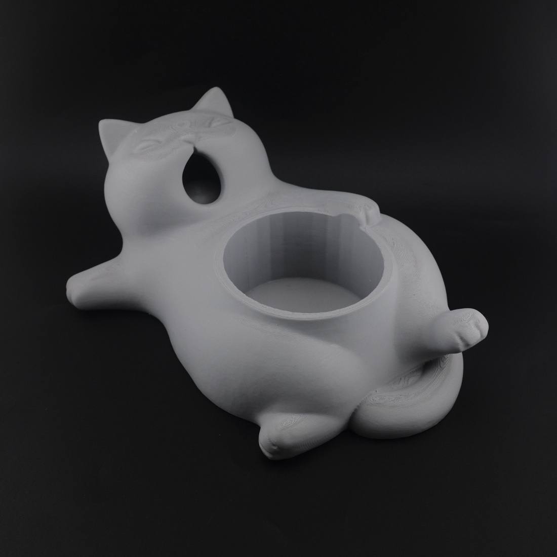 Yawning Cat Planter gray