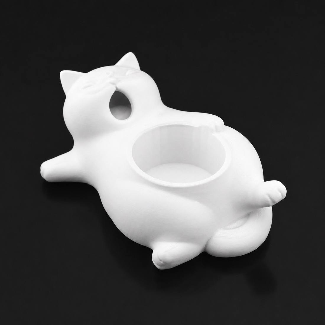 Yawning Cat Planter white